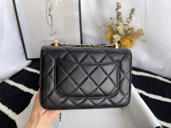 CL MINI FLAP BAG