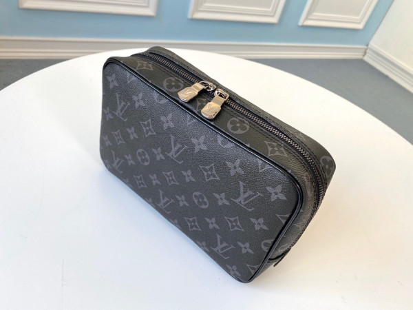l**is V*t*n toiletry pouch gm