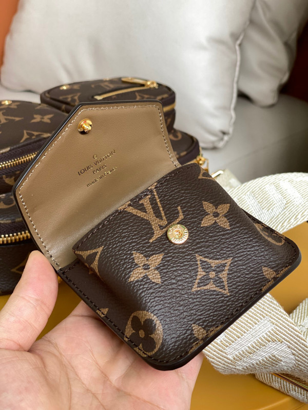 l**is V*t*n utility crossbody
