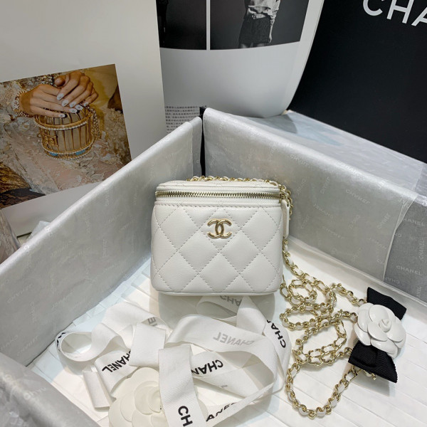 CL SMALL VANITY WITH CHAIN