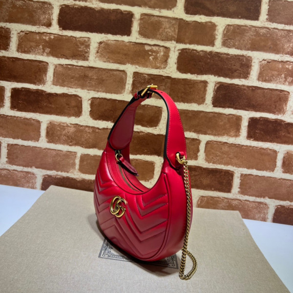 G*u*i gg marmont half-moon-shaped mini bag