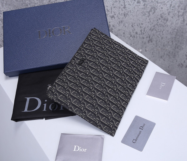 D*or pouch