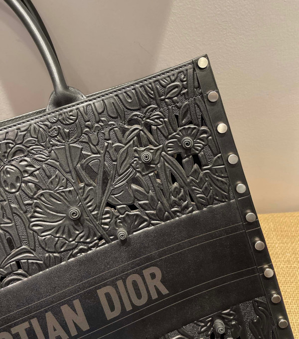 D*or D*oramour D*or book tote
