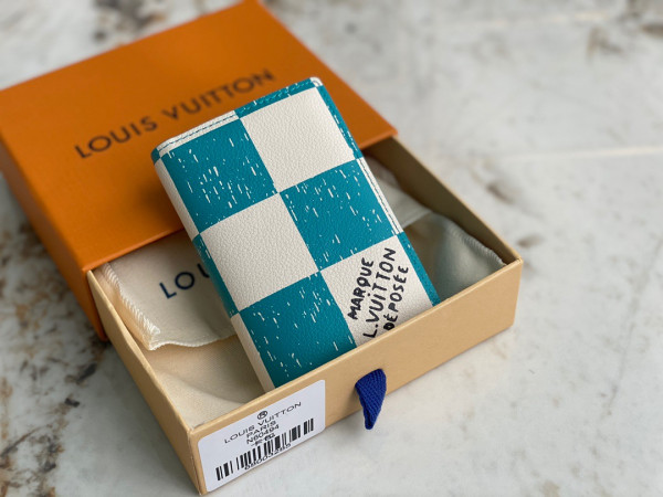 l**is V*t*n pocket organizer