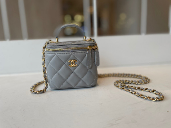 CL VANITY CASE