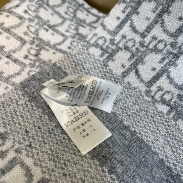 D*or scarf