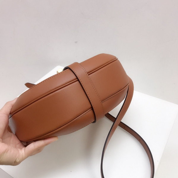 Ce**e besace 16 bag in satinated calfskin