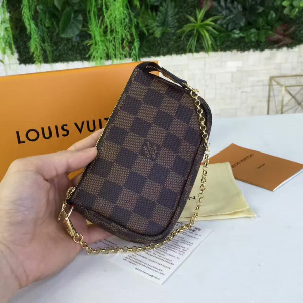 l**is V*t*n wallet
