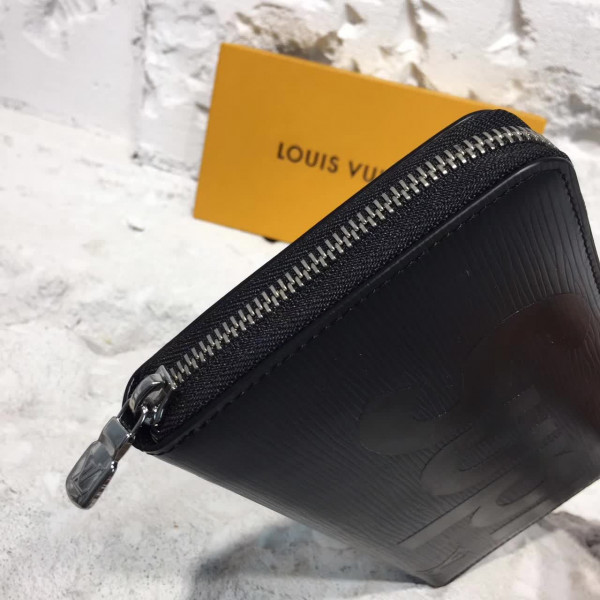 l**is v*t*n S*p*e zip wallet