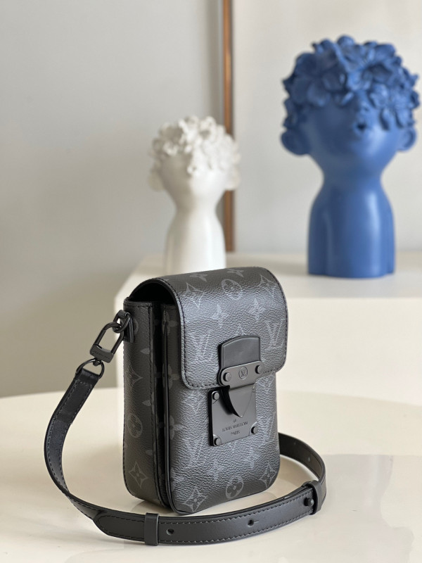 l**is V*t*n s-lock vertical wearable wallet
