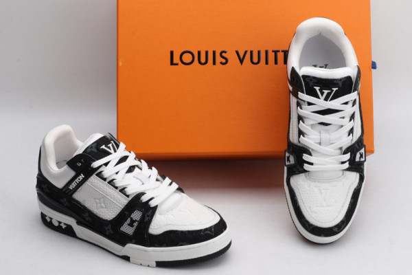l**is V*t*n trainer sneaker