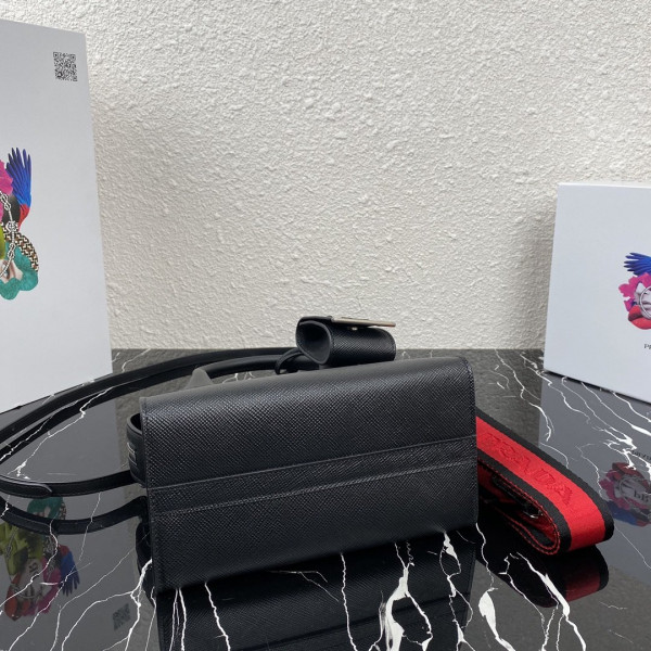 pra*a saffiano leather pra*a monoCh*0me bag
