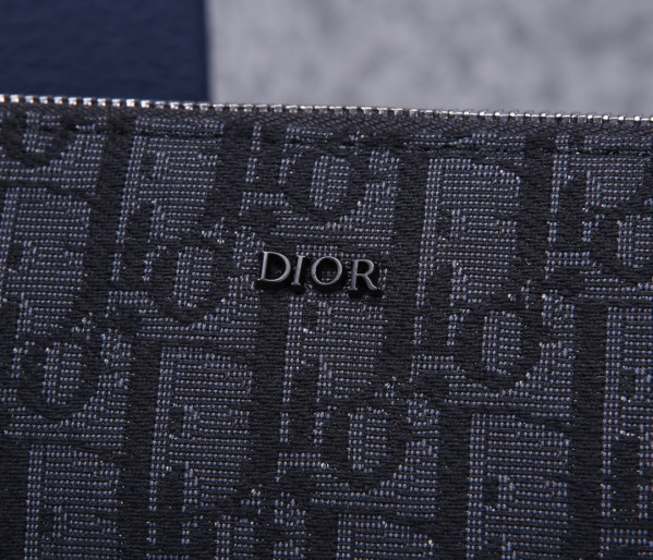D*or pouch