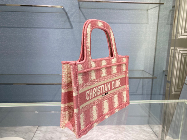 D*or book tote mini