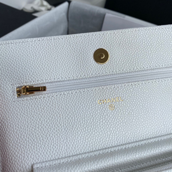 CL CHAIN WALLET CAVIAR NEW EDITION
