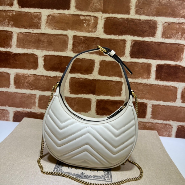 G*u*i gg marmont half-moon-shaped mini bag