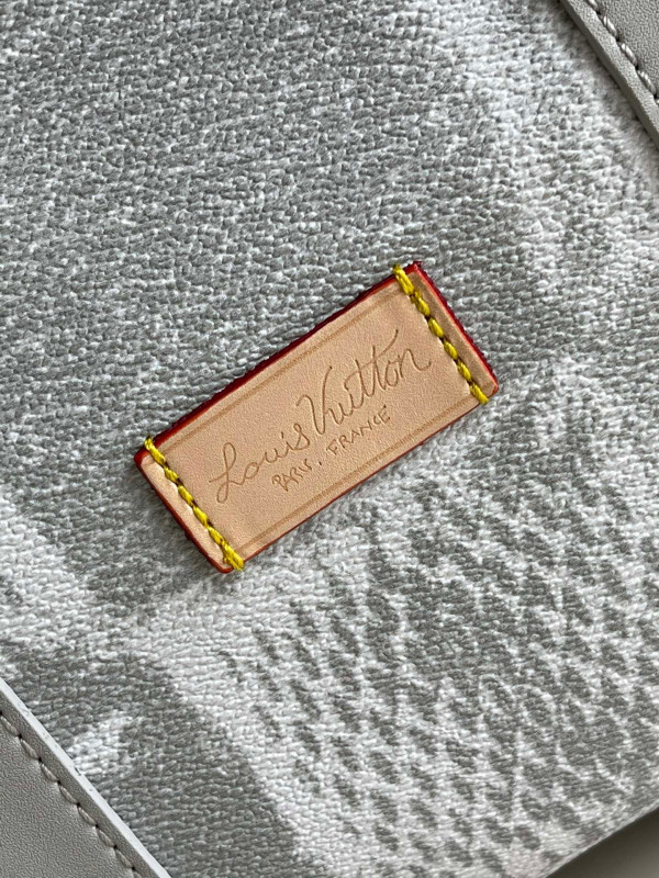 l**is V*t*n keepall bandouliÈre 50
