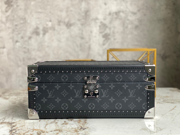 l**is V*t*n coffret accessoires