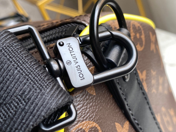 l**is V*t*n keepall bandouliÈre 50