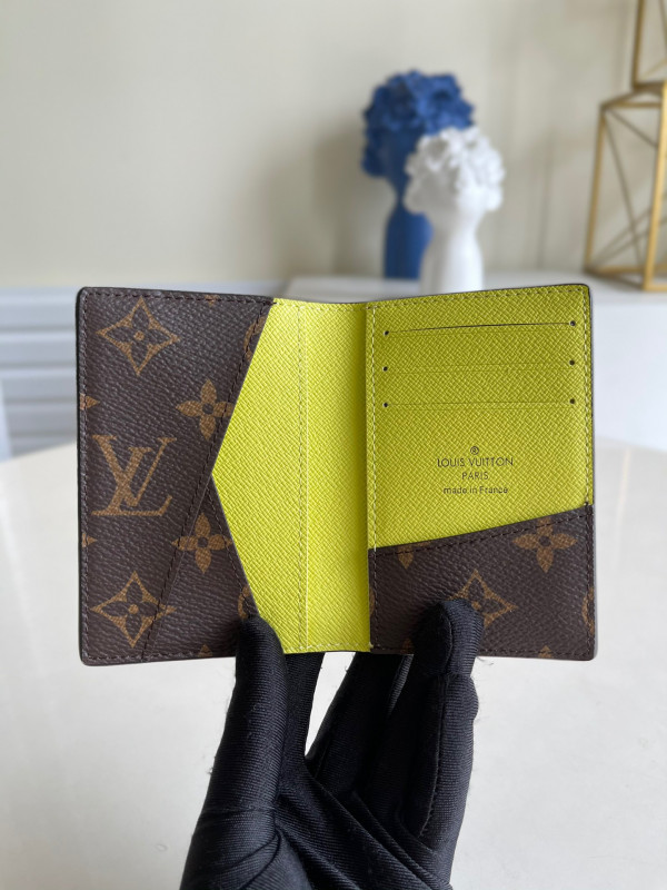 l**is V*t*n pocket organizer