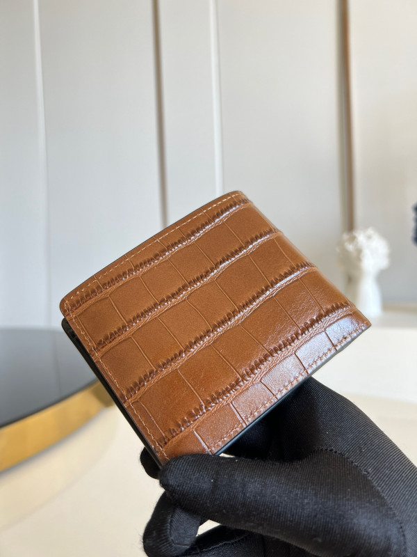 l**is V*t*n multiple wallet