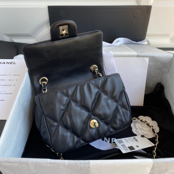 CL FLAP BAG