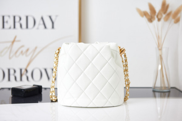 CL BUCKET BAG