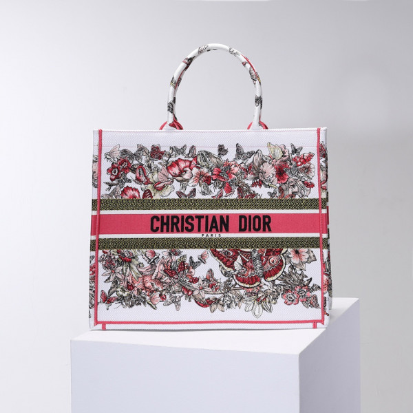 large D*or book tote