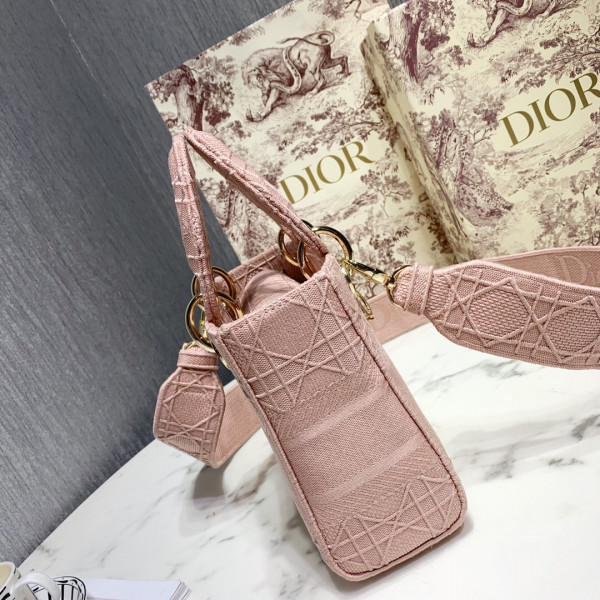LADY D-LITE EMBROIDERED CANNAGE BAG