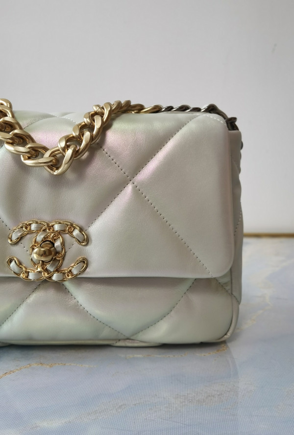 CL 19 LARGE FLAP BAG