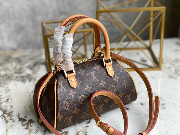 l**is V*t*n vintage bag
