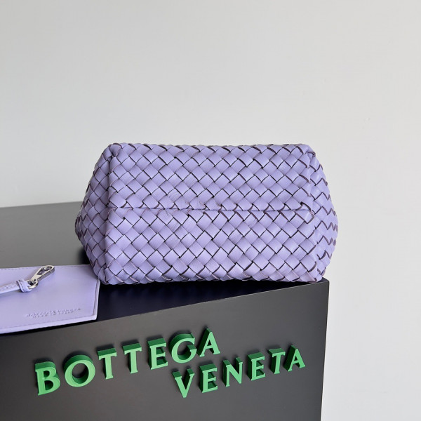 Bo*te*ga ve*ne*ta mini cabat