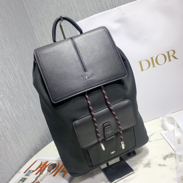 D*or backpack