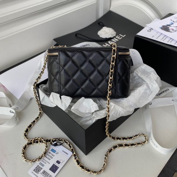 CL SMALL VANITY WITH CLASSIC CHAIN