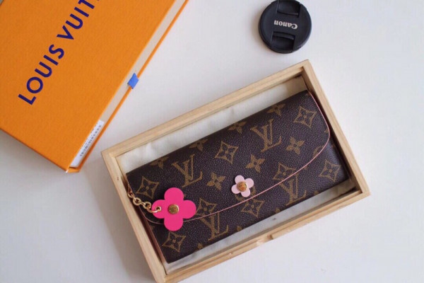 l**is V*t*n emilie wallet
