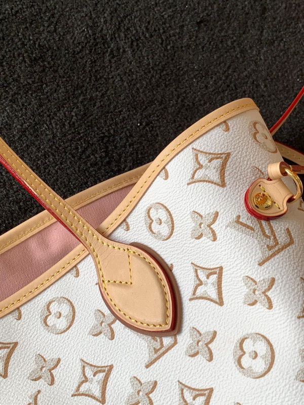 l**is V*t*n neverfull mm