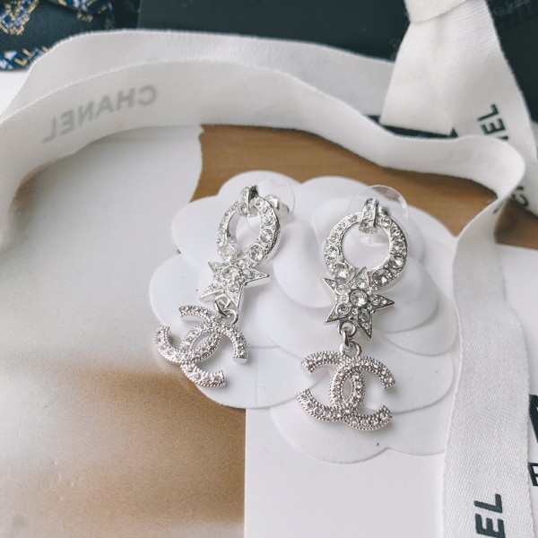 CL EARRINGS