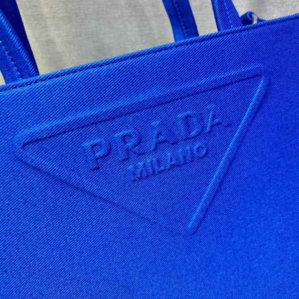Pra*a tote bag