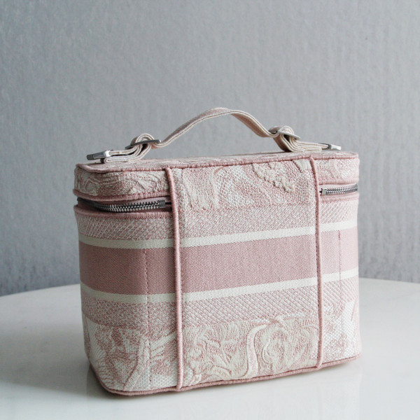 D*or vanity case-24-17-13.5cm