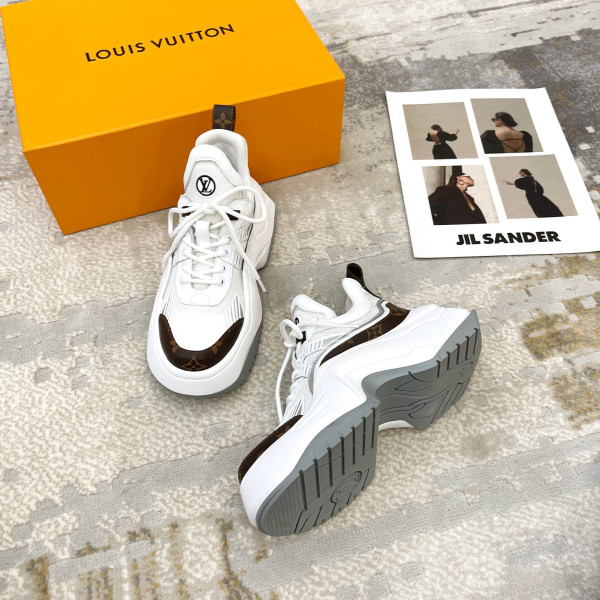 l**is V*t*n archlight 2.0 sneaker