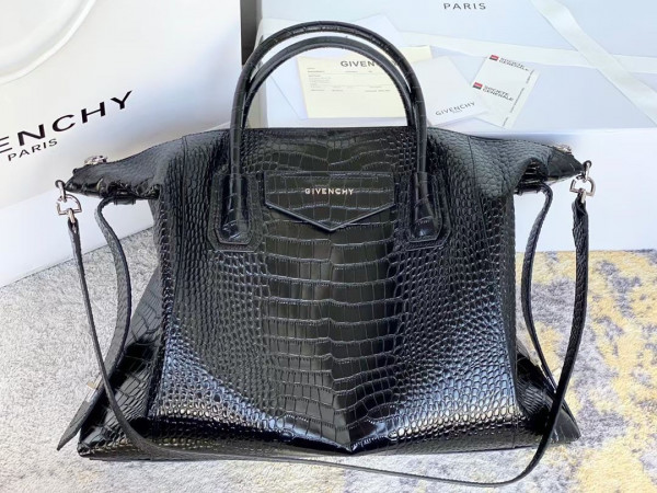 GIVENCHY ANTIGONA SOFT