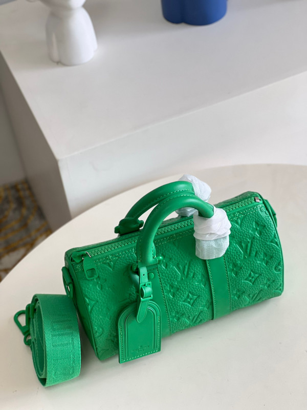 l**is V*t*n keepall bandouliÈre 25