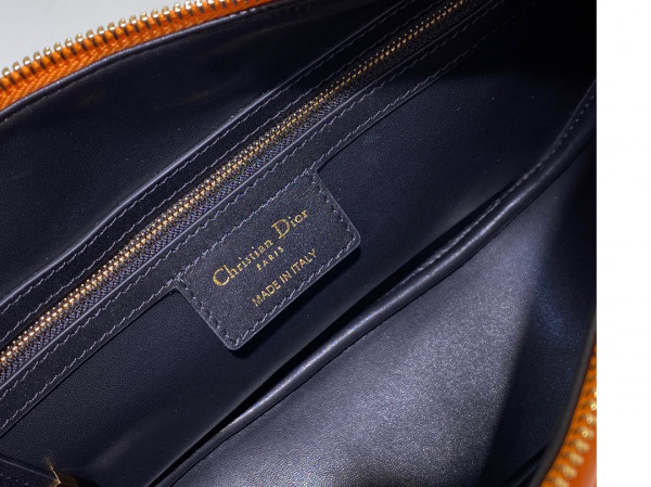 D*or medium vibe hobo bag