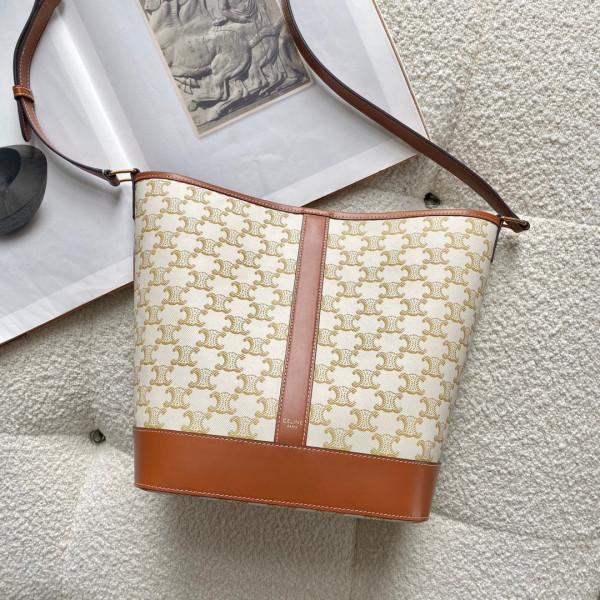 Ce**e medium bucket in triomphe canvas