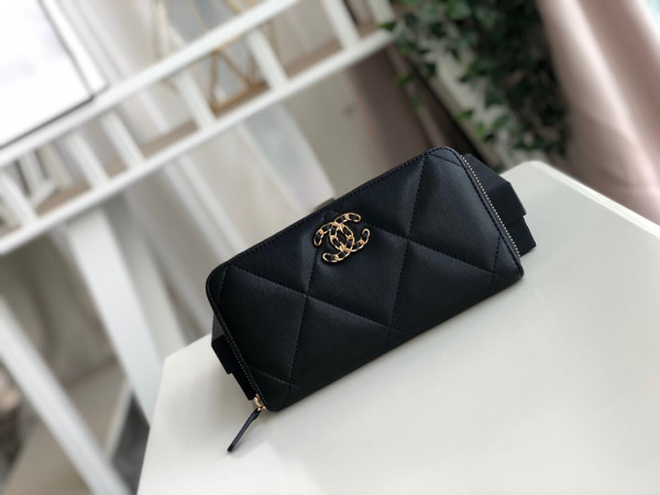 CL 19 ZIPPED WALLET
