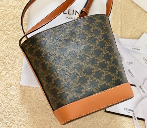 Ce**e small bucket cuir triomphe