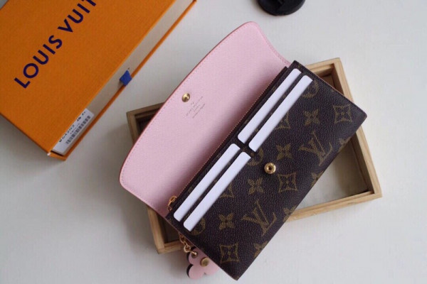 l**is V*t*n emilie wallet