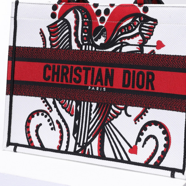 medium D*or book tote