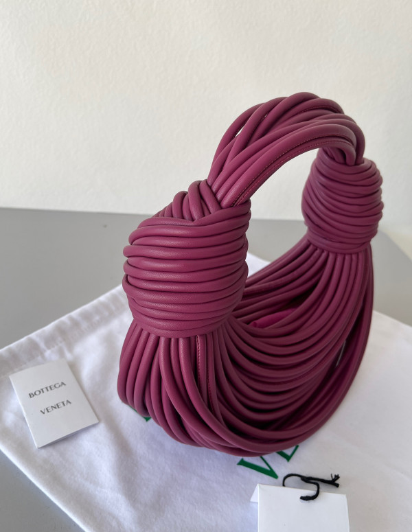 Bo*te*ga ve*ne*ta double knot