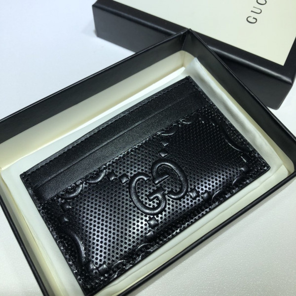 G*u*i gg embossed card case